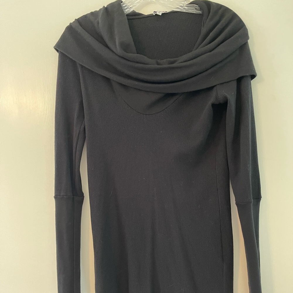 Splendid cowl neck sweater